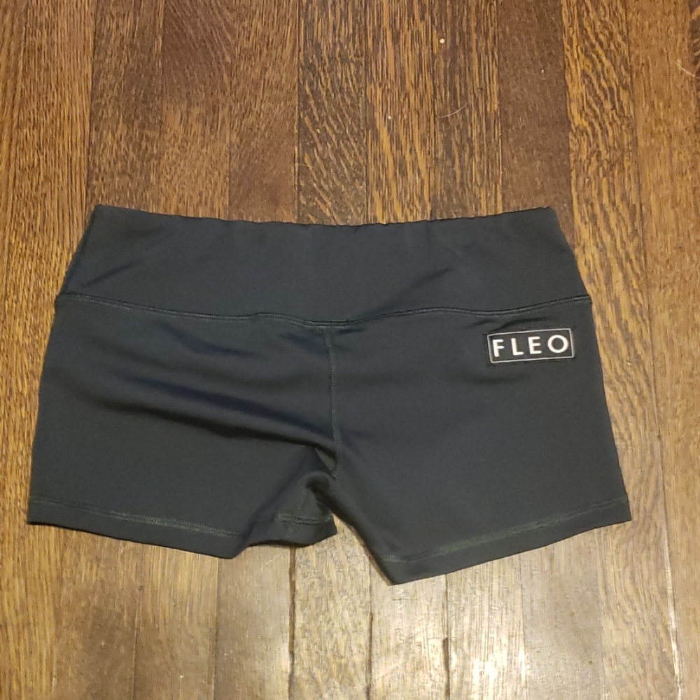 Fleo shorts- dark green